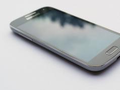 Обзор смартфона Samsung Galaxy S4 mini – маленькая революция