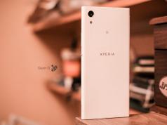 Преглед на смартфона Sony Xperia XA2: базиран на камера